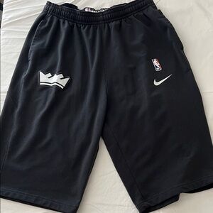 Men’s Sacramento Kings 3/4 Pants / Shorts Size XL Tall - Used & Worn
